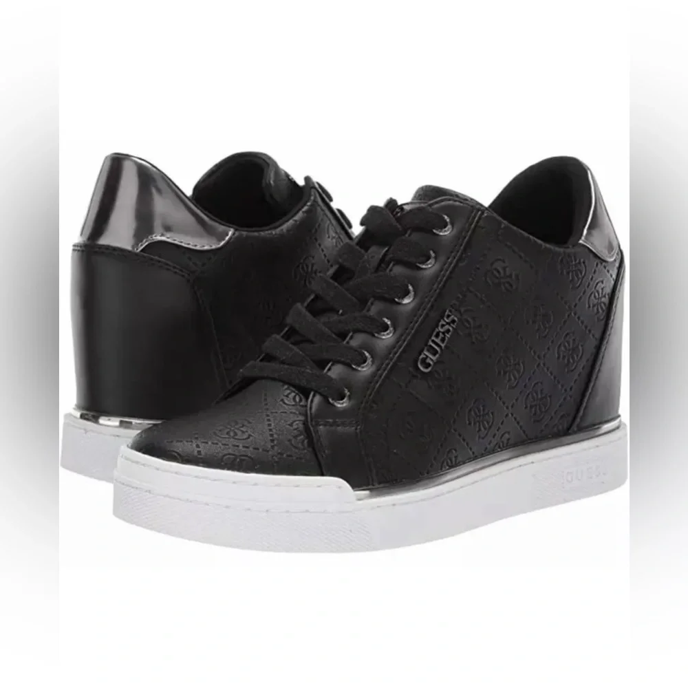 Women’s GUESS FLOWURS WEDGE Shoes Black Sz 8.5 M New with Box